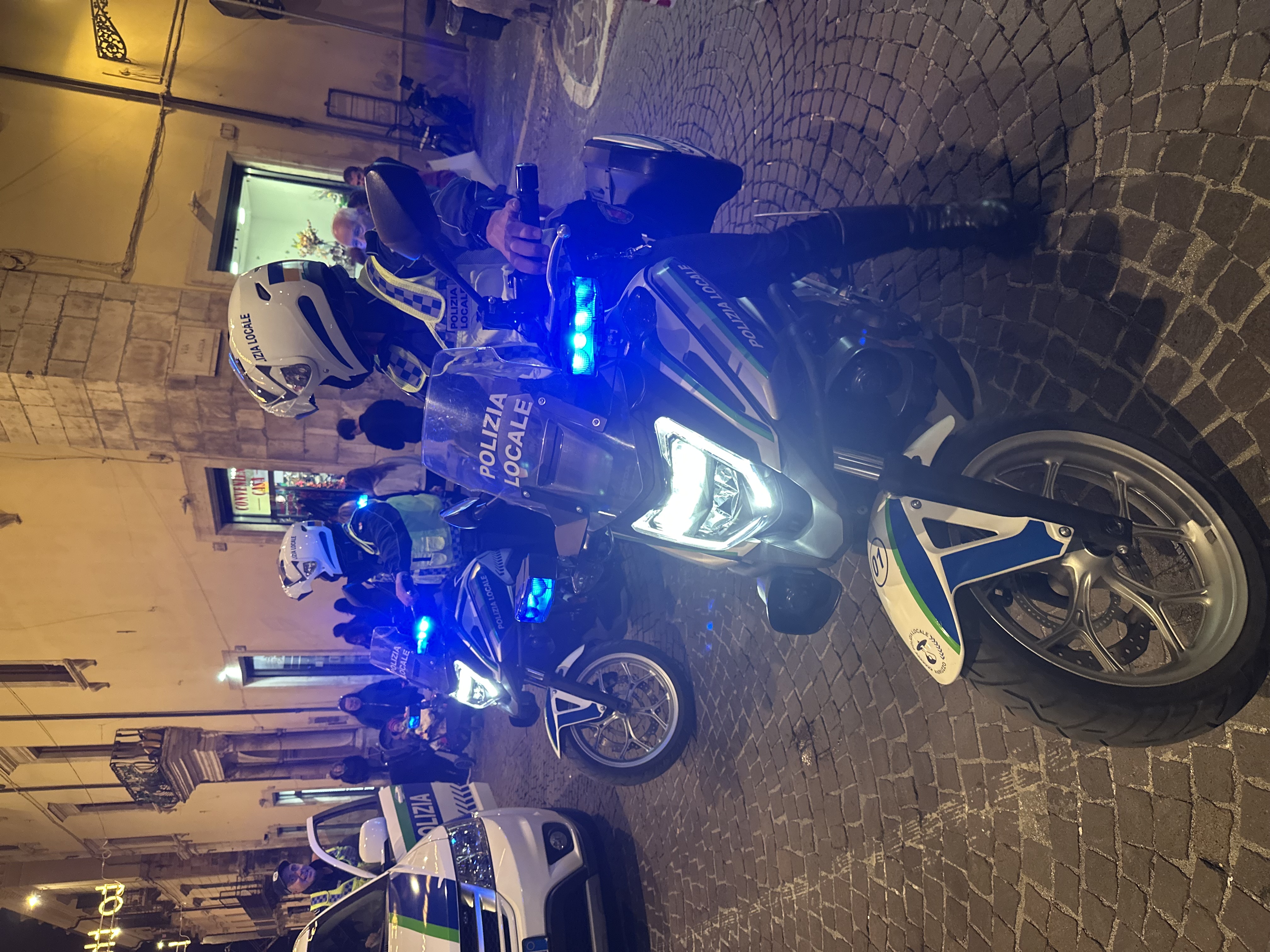La Polizia Locale di Sulmona durante le operazioni si Polizia Stradale 