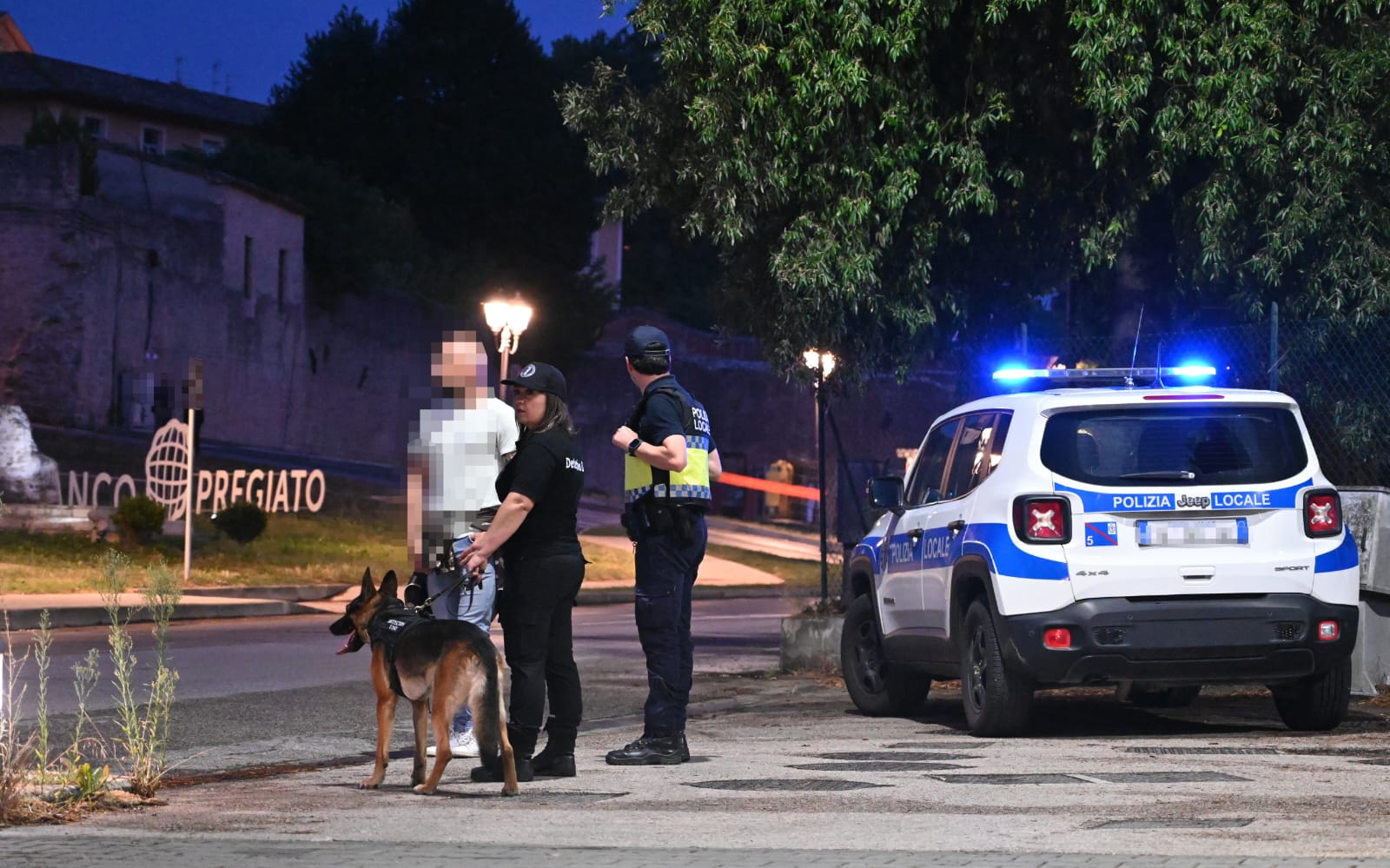 Controlli serali in ambito sicurezza urbana con unità cinofila nel comune di Città di Castello (PG)
