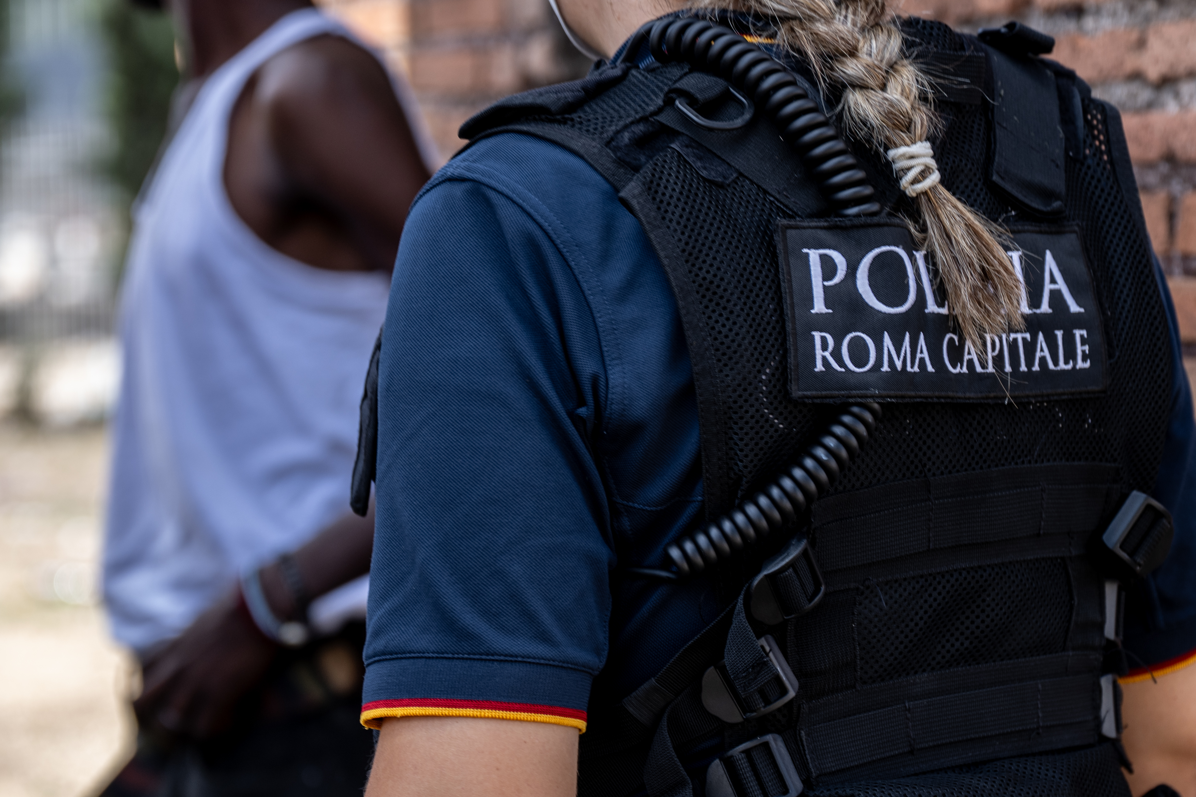Dietro ogni controllo, una storia.
Verifiche della Polizia di Roma Capitale all'esquilino.