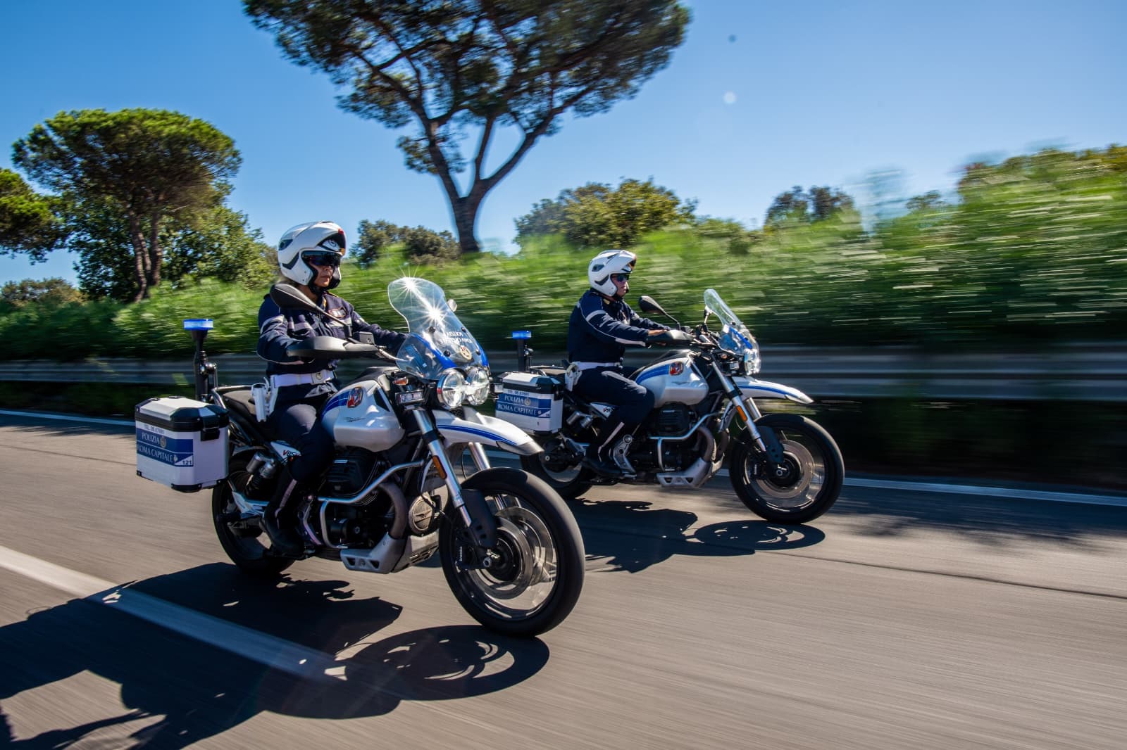 Sempre in movimento. Sempre dove serve.
Ogni strada, ogni intervento, ogni chilometro racconta il nostro impegno quotidiano.